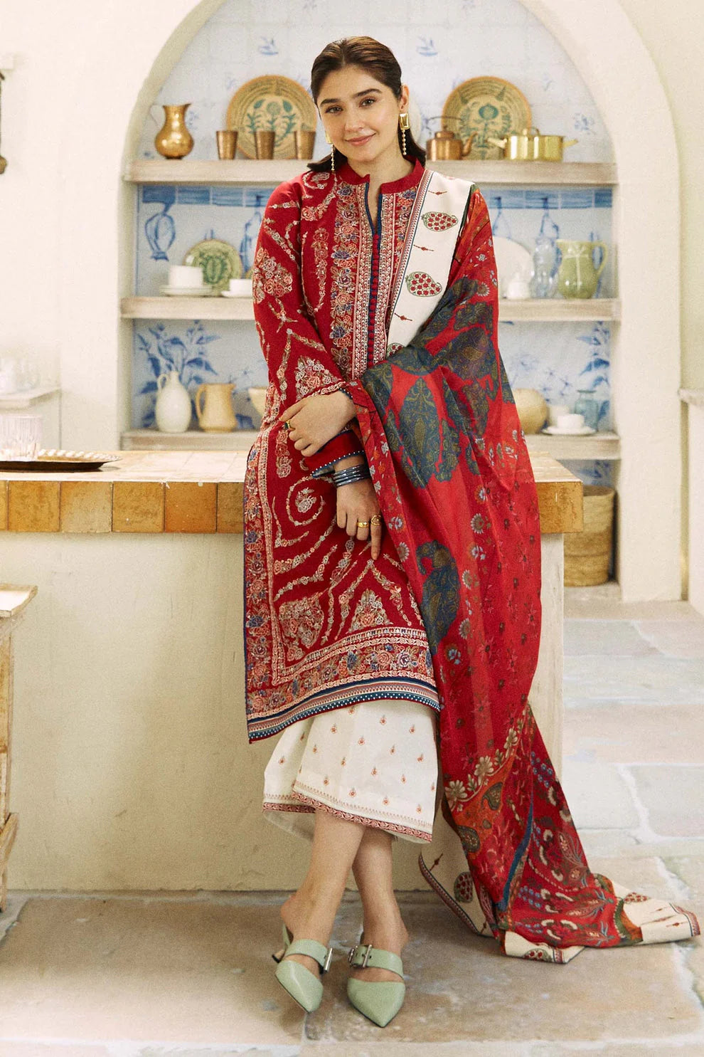3 Piece - Unstitched Fully Embroided Lawn Fabric  GRW-64
