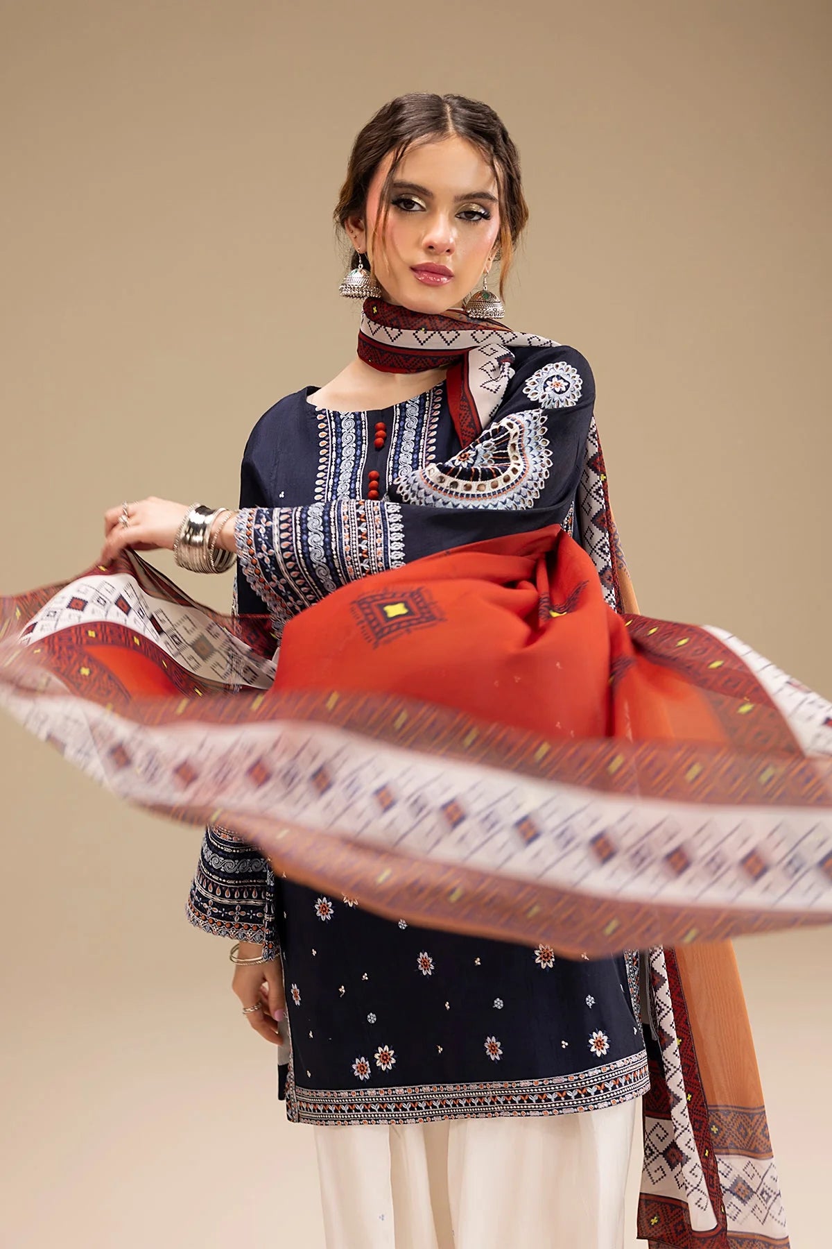 3 Piece - Embroidered Lawn Fabric with Printed Dupatta GRW-66