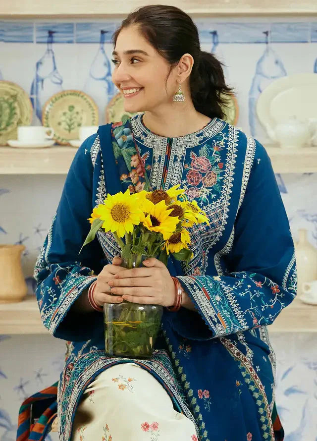 3 Piece - Unstitched Fully Embroided Lawn Fabric GRW-72