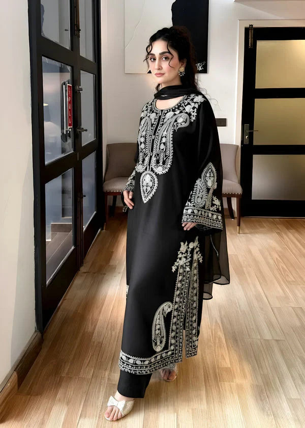 3 Piece - Unstitched Embroidered Lawn Fabric GRW-65