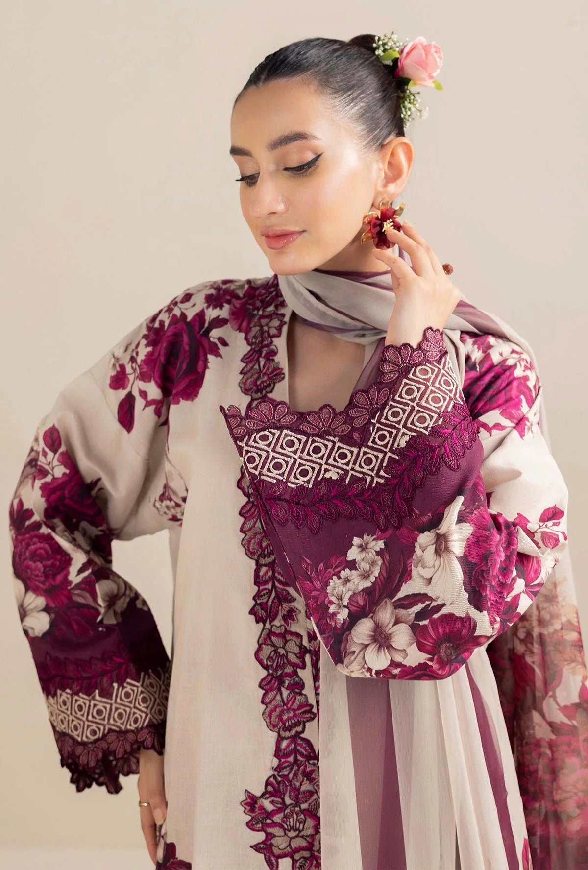3 Piece - Unstitched Digital Printed Lawn Fabric with Lawn Dupatta – GRWF-603