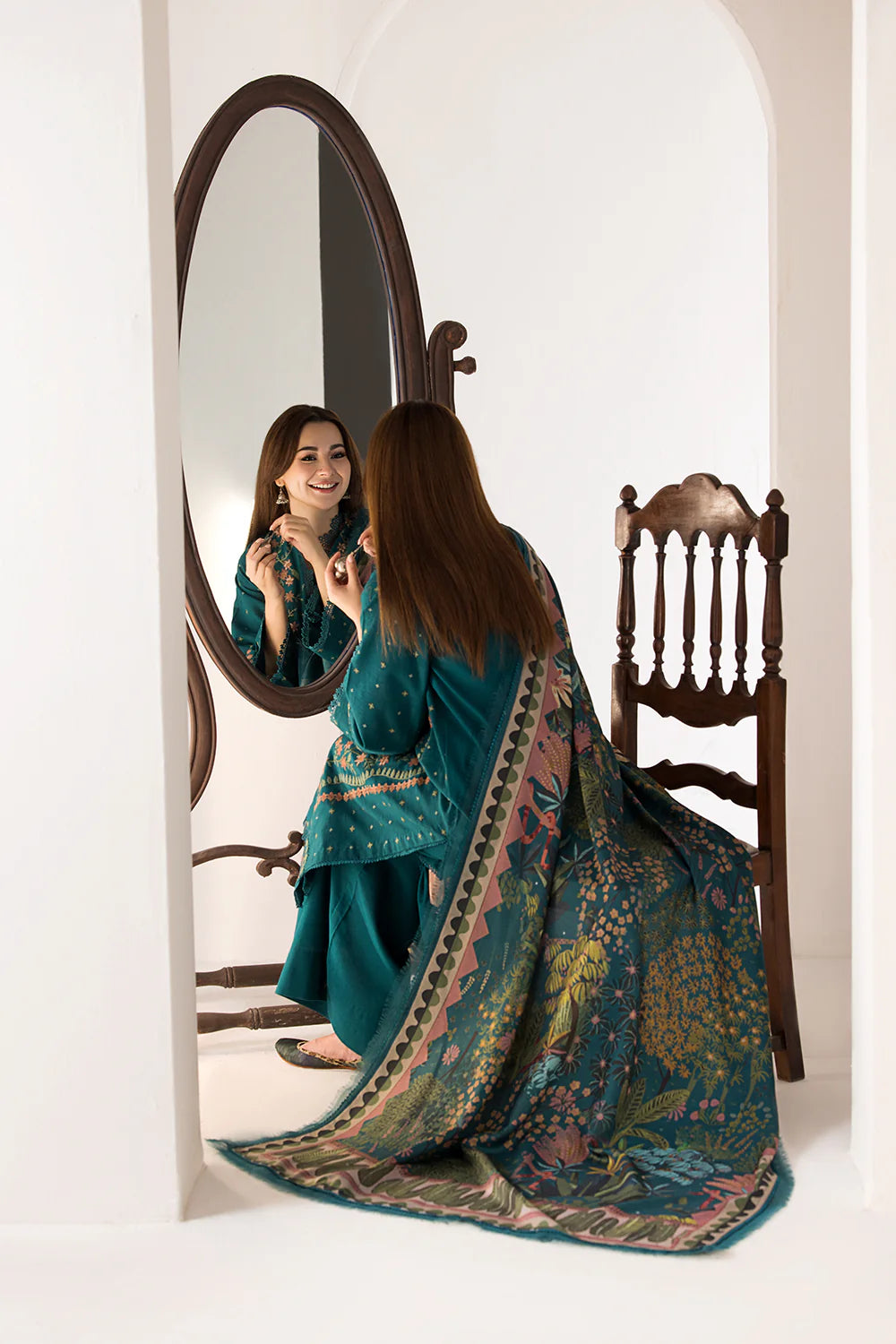 3 Piece - Unstitched Fully Embroidered Lawn Fabric GRW-70