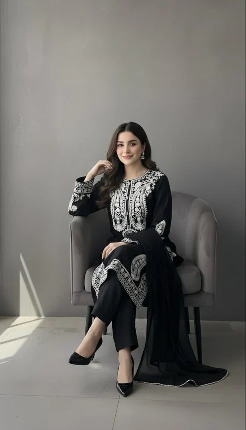 3 Piece - Unstitched Embroidered Lawn Fabric GRW-65