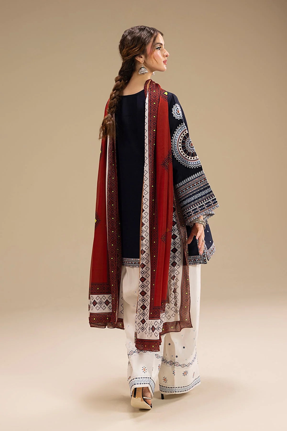 3 Piece - Embroidered Lawn Fabric with Printed Dupatta GRW-66
