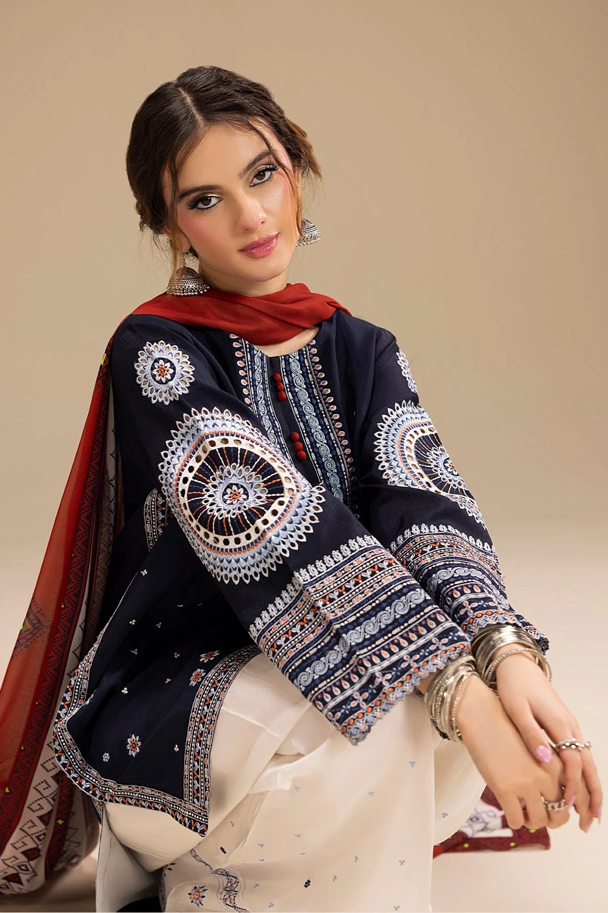 3 Piece - Embroidered Lawn Fabric with Printed Dupatta GRW-66