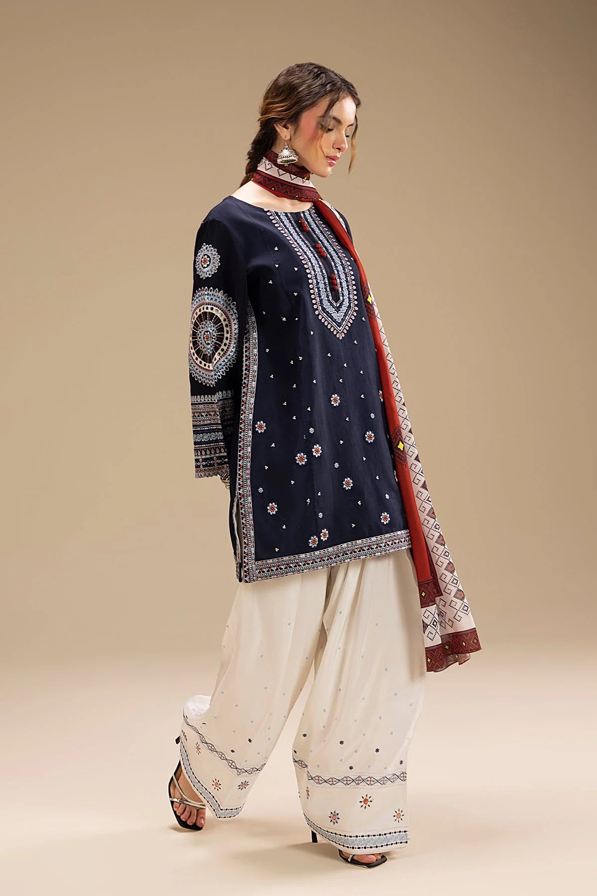 3 Piece - Embroidered Lawn Fabric with Printed Dupatta GRW-66